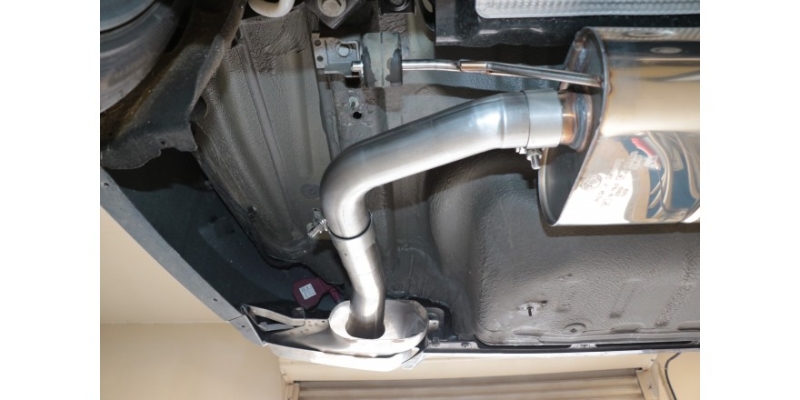 Skoda Octavia NX RS iV Endschalldämpfer Ausgang rechts/links - Austritt in den originalen Endrohr mit der Teilenummer 5E3 253 682 0